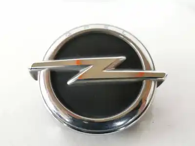 Second-hand car spare part tailgate back door handle for opel corsa e selective oem iam references 39007842