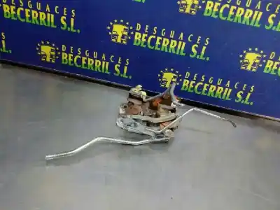 Second-hand car spare part left front door lock for ssangyong korando 2.3 diesel cat oem iam references 