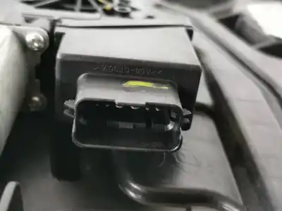 Second-hand car spare part passenger side right window regulator for kia cee´d drive oem iam references 82480a2311  82460a2010