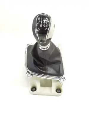 Second-hand car spare part gear lever for kia cee´d drive oem iam references 43700a2520kb