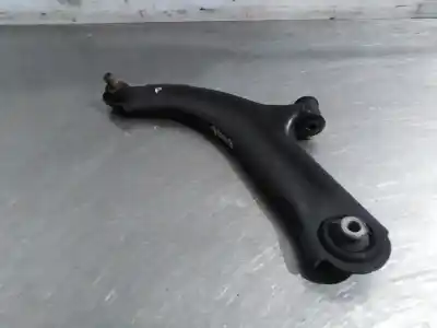 Second-hand car spare part front left lower suspension arm for renault clio iii dynamique oem iam references 