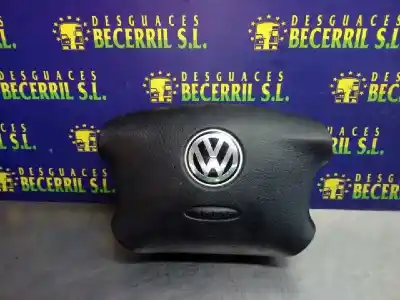 İkinci el araba yedek parçası  için VOLKSWAGEN PASSAT BERLINA (3B3) Advance OEM IAM referansları 3B0880201BSFKZ  