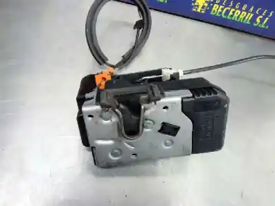 Second-hand car spare part front right door lock for opel combo familiar oem iam references 133107  
