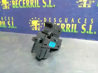 Peça sobressalente para automóvel em segunda mão botão / interruptor elevador vidro traseiro direito por nissan note (e11e) tekna referências oem iam 