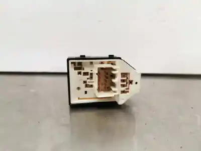 Second-hand car spare part rearview side mirror switch for kia cee´d drive oem iam references   