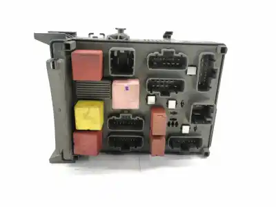 Gebrauchtes Autoersatzteil RELAIS SICHERUNGSKASTEN Multifunktionsrelais zum RENAULT LAGUNA II (BG0)  OEM-IAM-Referenzen 8200447434A  518831110