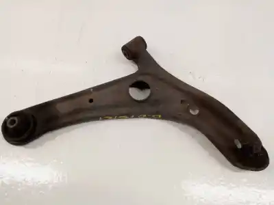 Автозапчасти б/у передний правый нижний рычаг подвески за toyota yaris (ncp1/nlp1/scp1) 1.3 16v cat ссылки oem iam 