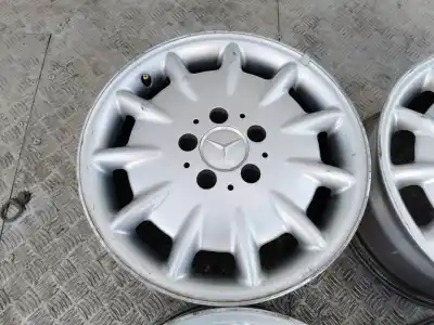 Pièce détachée automobile d'occasion jeu de jantes pour mercedes-benz clase e (w210) berlina diesel 300 turbodiesel (210.025) références oem iam a2104011202  