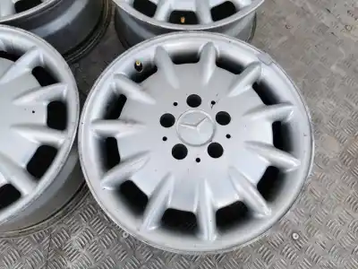 Pièce détachée automobile d'occasion jeu de jantes pour mercedes-benz clase e (w210) berlina diesel 300 turbodiesel (210.025) références oem iam a2104011202  