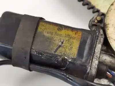 Автозапчастина б/у регулятор переднього правого скла для ssangyong musso 2.3 turbodiesel cat посилання на oem iam    Автозапчастина б/у регулятор переднього правого скла для ssangyong musso 2.3 turbodiesel cat посилання на oem iam