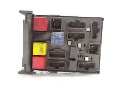 Gebrauchtes Autoersatzteil RELAIS SICHERUNGSKASTEN Multifunktionsrelais zum RENAULT LAGUNA II (BG0)  OEM-IAM-Referenzen 518095419 8200004201E 8200148809A