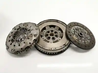 Peça sobressalente para automóvel em segunda mão KIT DE EMBREAGEM por RENAULT SCENIC II  Referências OEM IAM 324036310 415026110 124035910
