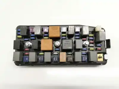 Peça sobressalente para automóvel em segunda mão caixa de fusíveis e relés por opel antara cosmo 4x4 referências oem iam 09366d