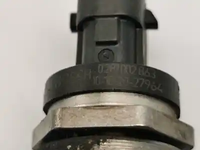 Second-hand car spare part distributor pipe for kia pro cee'd (ed) 1.6 crdi 115 oem iam references 0445214181  