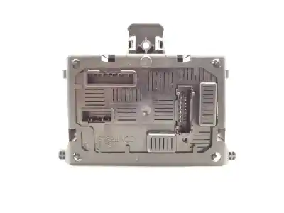 Second-hand car spare part fuse box unit for renault clio iii authentique oem iam references 8201054128