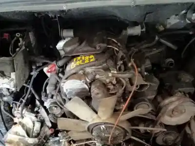 Pièce détachée automobile d'occasion moteur detachée pour mercedes-benz vito mixto 06.2003 -> 111 cdi compacto (639.601) références oem iam 646982  