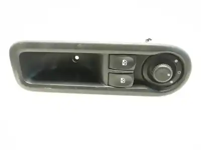 Peça sobressalente para automóvel em segunda mão BOTÃO / INTERRUPTOR ELEVADOR VIDRO DIANTEIRO ESQUERDO por RENAULT TWINGO II (CN0_)  Referências OEM IAM 8200356515  