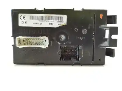 Pièce détachée automobile d'occasion BOÎTES À FUSIBLES pour RENAULT TRAFIC COMBI (AB 4.01)  Références OEM IAM P8200374947G 8200374947G 216768783A