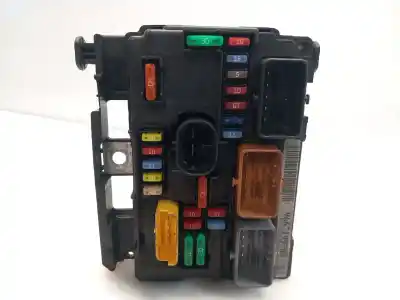 Pezzo di ricambio per auto di seconda mano Scatola Relè/fusibili per CITROEN C3 PICASSO Exclusive Riferimenti OEM IAM 9667199780  