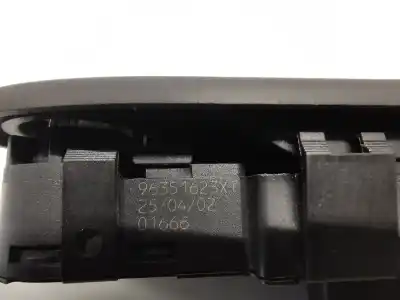 Pezzo di ricambio per auto di seconda mano interruttore alzacristalli anteriore sinistro per peugeot 307 break / sw (s1) break xr riferimenti oem iam 96351623xt  