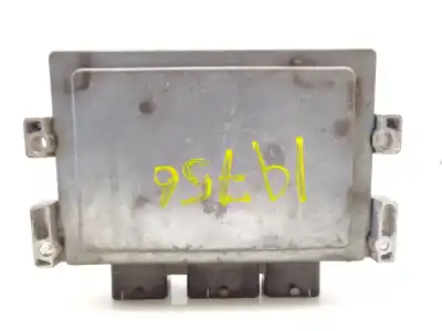 Second-hand car spare part ecu engine control for renault clio ii fase ii (b/cb0) authentique confort oem iam references 8200406058 / 8200400246  s120201205d