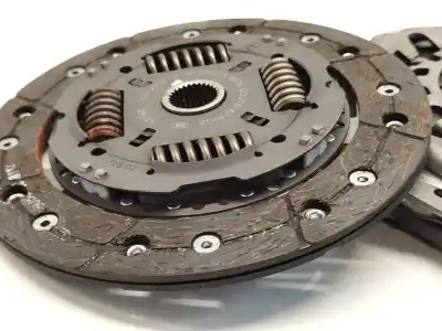 Автозапчасти б/у комплект сцепления за audi a2 (8z) 1.4 ссылки oem iam 120025410 / 320033910  