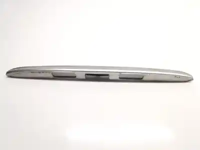 Pièce détachée automobile d'occasion Poignée Extérieure De Coffre / Hayon pour PEUGEOT 307 SW (3H) 1.6 HDI 110 Références OEM IAM 9638615777  
