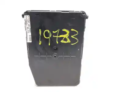 Second-hand car spare part fuse box unit for renault megane ii (bm0/1_, cm0/1_) 1.6 16v (bm0c, cm0c) oem iam references 8200261825  s118400300g