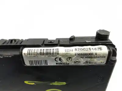 Second-hand car spare part fuse box unit for renault megane ii (bm0/1_, cm0/1_) 1.6 16v (bm0c, cm0c) oem iam references 8200261825  s118400300g