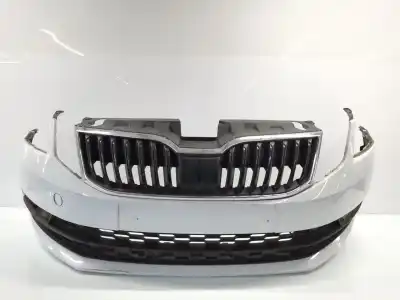 Автозапчастина б/у передній бампер для skoda octavia iii combi (5e5, 5e6) 2.0 tdi посилання на oem iam 5e0807221ad
