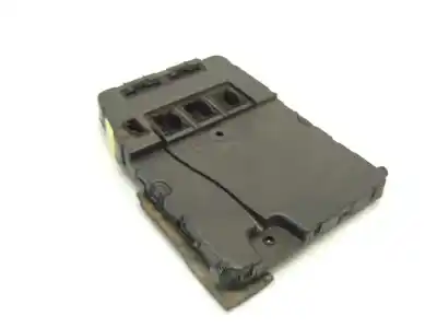 Second-hand car spare part fuse box unit for renault megane ii sedán (lm0/1_) 1.9 dci (lm0g, lm1g, lm2c) oem iam references 8200351182