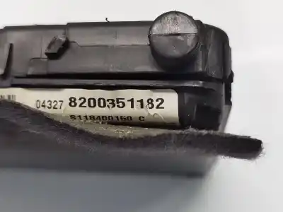 Second-hand car spare part fuse box unit for renault megane ii sedán (lm0/1_) 1.9 dci (lm0g, lm1g, lm2c) oem iam references 8200351182 s118400150c 