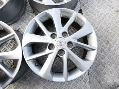 Recambio de automóvil de segunda mano de juego llantas para toyota auris active referencias oem iam 4261102e90  