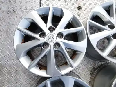 Recambio de automóvil de segunda mano de juego llantas para toyota auris active referencias oem iam 4261102e90  