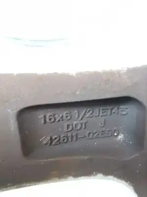 Recambio de automóvil de segunda mano de juego llantas para toyota auris active referencias oem iam 4261102e90  