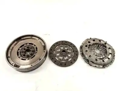 Автозапчасти б/у КОМПЛЕКТ СЦЕПЛЕНИЯ за BMW SERIE 3 BERLINA (E46)  ссылки OEM IAM 323057710  