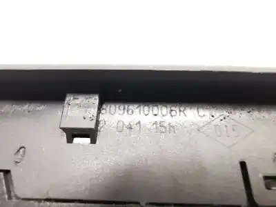Peça sobressalente para automóvel em segunda mão botão / interruptor elevador vidro dianteiro esquerdo por renault megane iii fastback (bz0/1_, b3_) 1.5 dci (bz0c) referências oem iam 809610006r  
