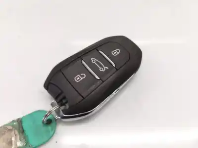 Second-hand car spare part multifunction display for citroen c4 picasso ii 2.0 bluehdi 150 oem iam references 980508978003  980111198vv