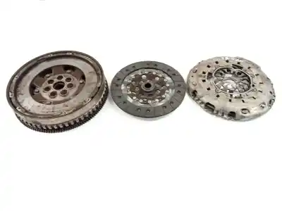 Pièce détachée automobile d'occasion KIT D'EMBRAYAGE pour RENAULT SCENIC III  Références OEM IAM   