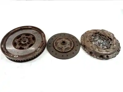Pezzo di ricambio per auto di seconda mano kit frizione per audi a6 berlina (4f2) 2.7 tdi riferimenti oem iam 