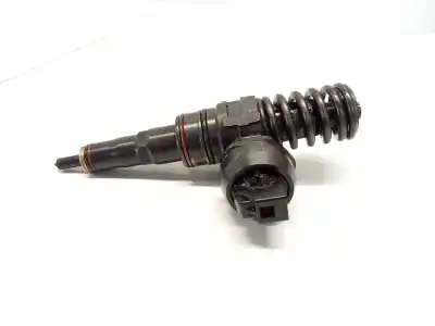 İkinci el araba yedek parçası ENJEKTÖR için VOLKSWAGEN POLO BERLINA (6N2) Trendline OEM IAM referansları 045130073T  