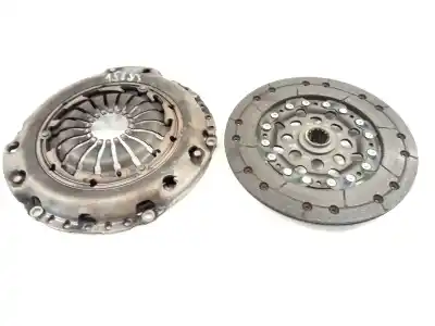 Peça sobressalente para automóvel em segunda mão KIT DE EMBREAGEM por OPEL ASTRA H BERLINA Cosmo Referências OEM IAM 323058610  