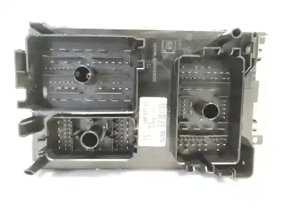 İkinci el araba yedek parçası RÖLE/SIGORTA KUTUSU için OPEL ASTRA J (P10) 1.7 CDTI (68) OEM IAM referansları 13368641  