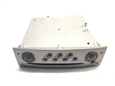 Tweedehands auto-onderdeel Audiosysteem / Radio-cd voor RENAULT SCÉNIC II (JM0/1_) 1.5 DCI (JM1E, JM16) OEM IAM-referenties 8200562686T  8200562686T / 8200562686C