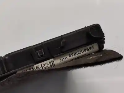 Second-hand car spare part fuse box unit for renault megane ii sedán (lm0/1_) 1.9 dci (lm0g, lm1g, lm2c) oem iam references 8200309691  
