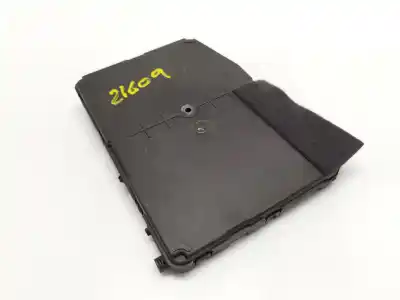 Second-hand car spare part fuse box unit for renault megane ii sedán (lm0/1_) 1.9 dci (lm0g, lm1g, lm2c) oem iam references 8200309691  