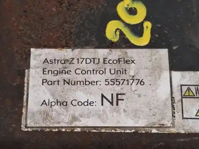 Автозапчастина б/у ебу контролер двигуна для opel astra h gtc (a04) 1.8 (l08) посилання на oem iam 55571776  mb2758009540