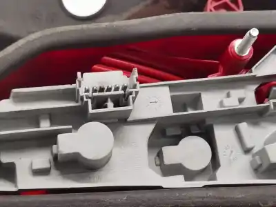 Pièce détachée automobile d'occasion feu arrière gauche pour renault modus / grand modus (f/jp0_) 1.5 dci (fp0d, jp0d) références oem iam   