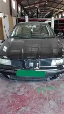 Автозапчасти б/у внутри передней правой ручки за SEAT LEON (1M1) 1.6 16V ссылки OEM IAM   1M0837114