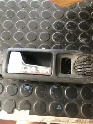 Автозапчасти б/у ЛЕВАЯ ЗАДНЯЯ ВНУТРЕННЯЯ РУЧКА за VOLKSWAGEN GOLF IV BERLINA (1J1) 1.6 ссылки OEM IAM   